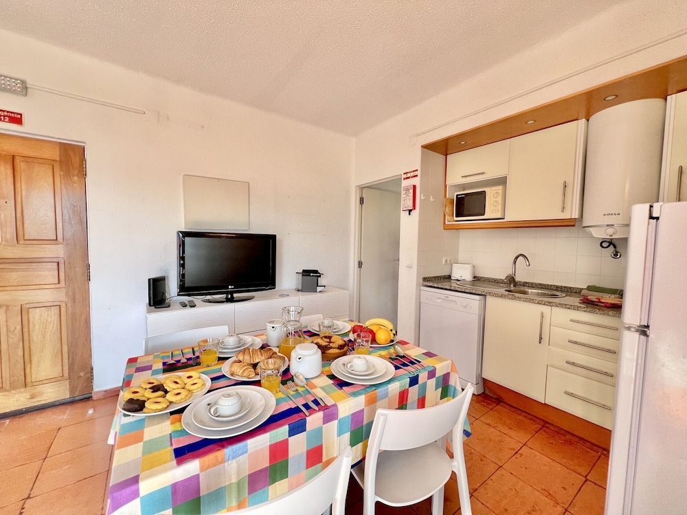 Albufeira Skylight 2 by Homing