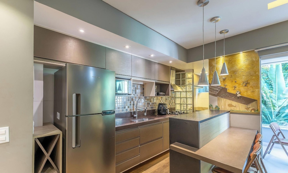 Apt 200 m From the sea in Building w/ Pool Cca0103