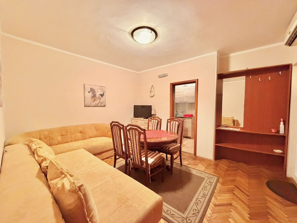 Beachfront Apartments Oaza