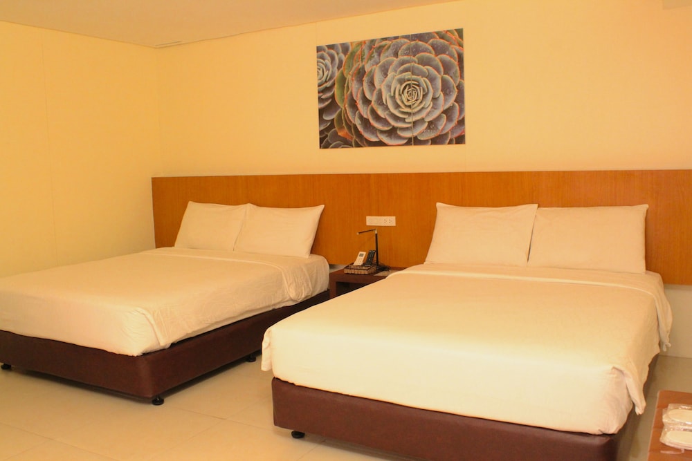 Ocean Suites Boutique Hotel