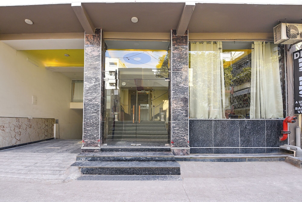 Fabhotel Dev Residency