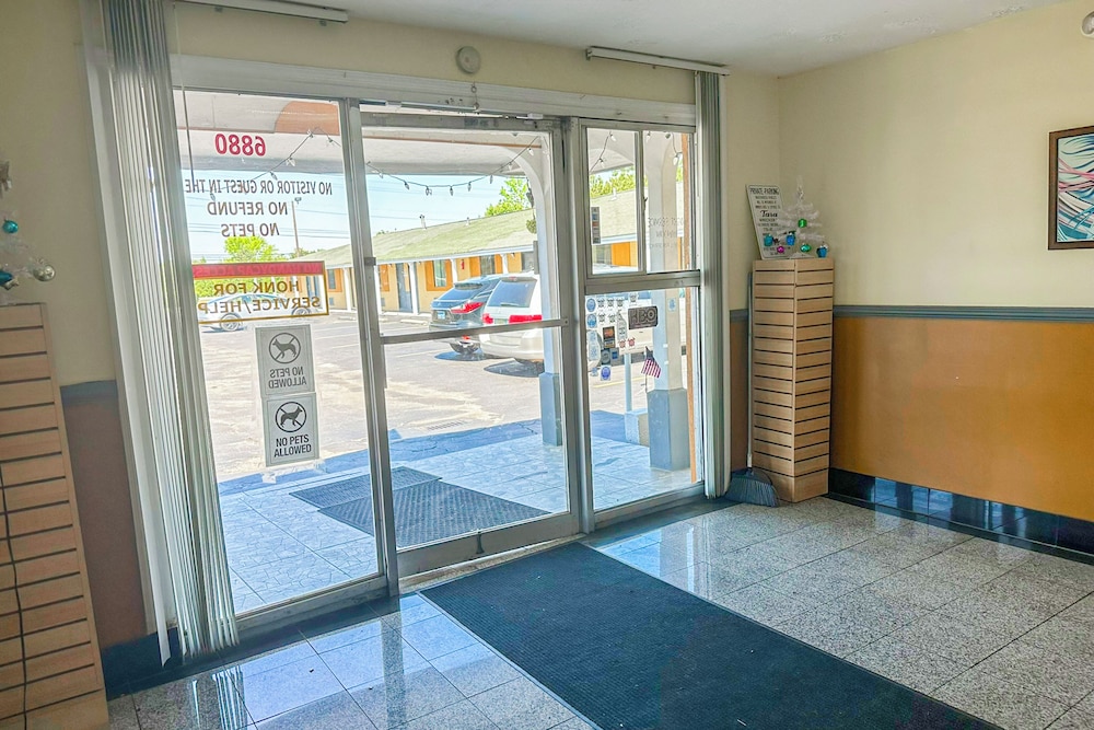 OYO Hotel Jonesboro Near Atlanta Airport