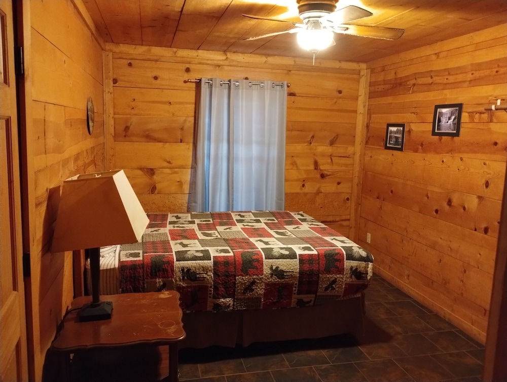 Anglers Riverfront Cabins view 5