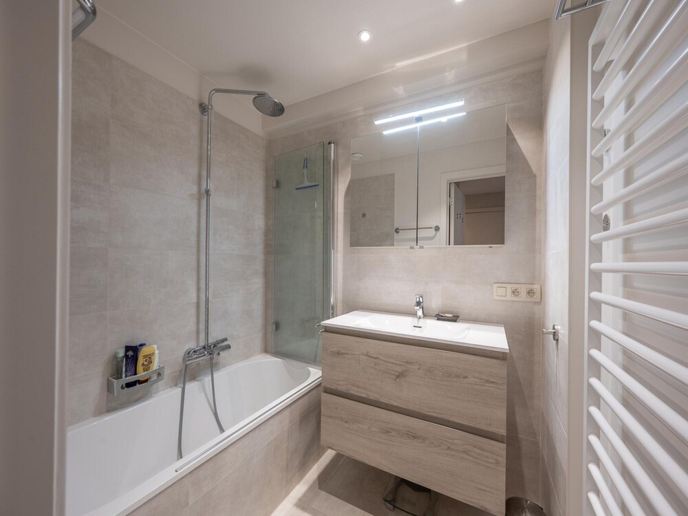 Apartment in Duinbergen Near Sailing School