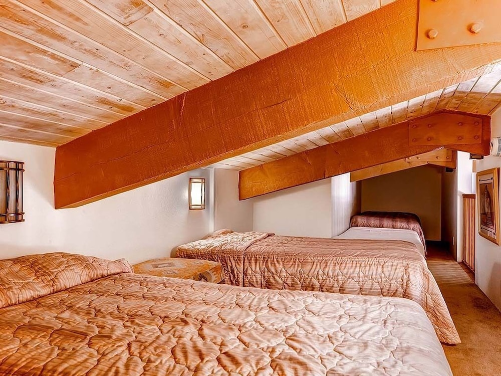 Woodbridge Condos by Snowmass Vacations view 4