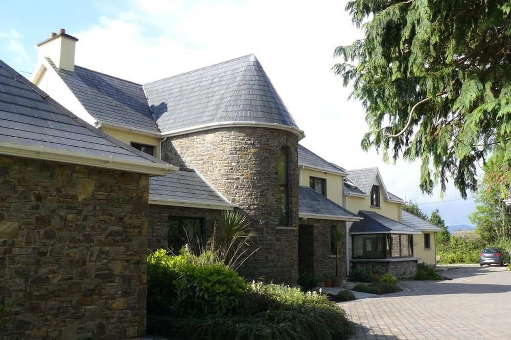 Abbey Court