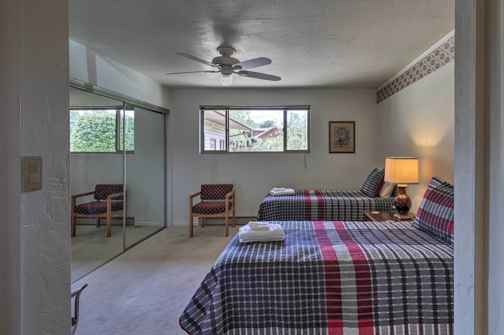Walk to Watson Lake: Private Prescott Home!