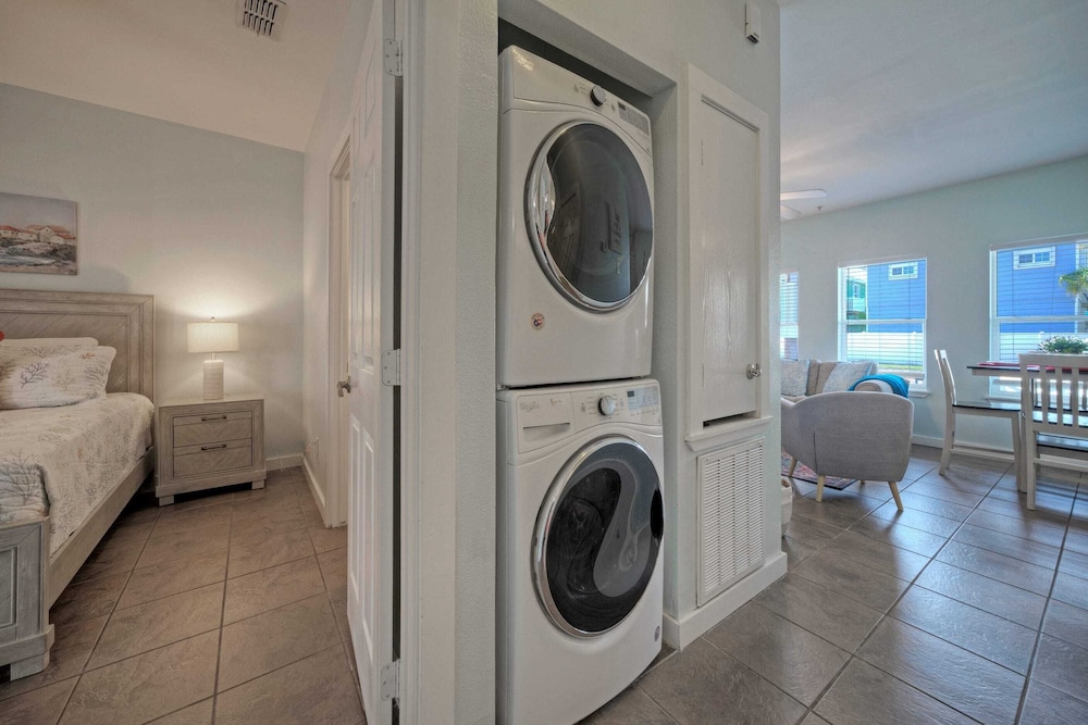 9 Costa Bahia Sleeps 20, Pool + Beach Nearby Perfect for Families