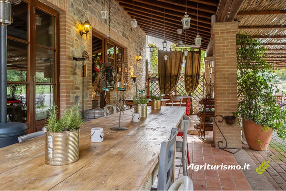 Quaint Cottage in Citta Della Pieve With Pool