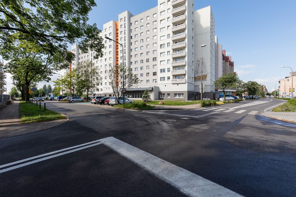 Port View Apartment by Renters view 2