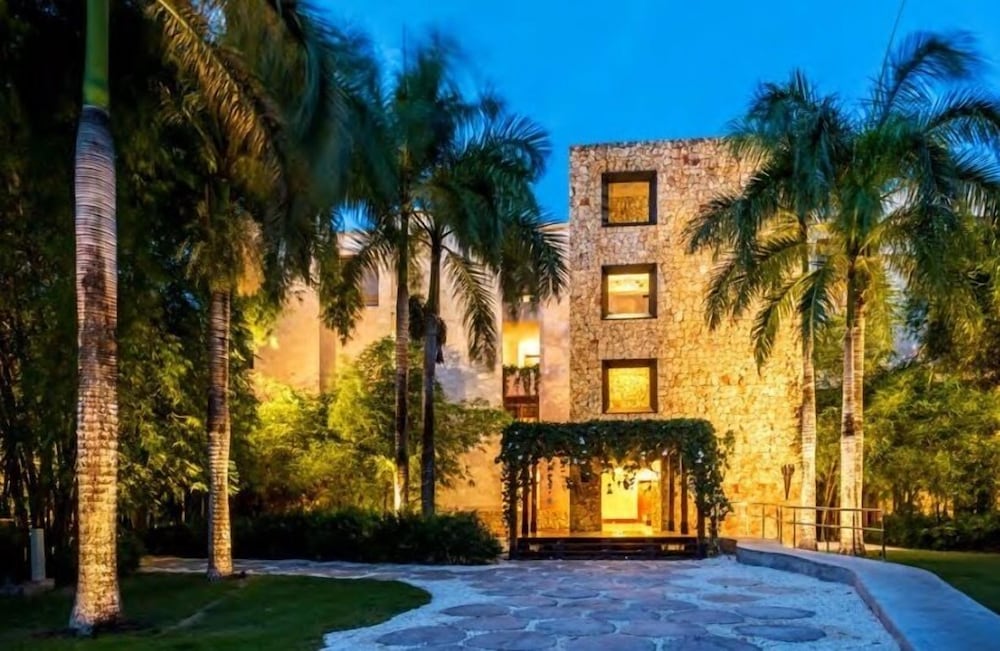 Oasis Casa Condo
