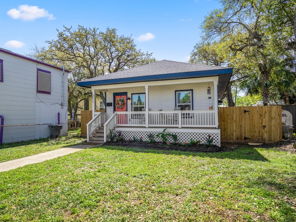 Sandy Toes Retreat by Ryson Vacation Rentals