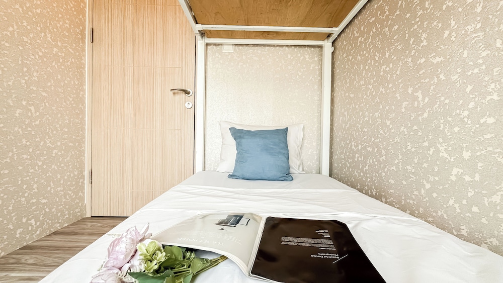 Minimalist Wooden Tone 2Br At Tokyo Riverside Pik 2 Apartment