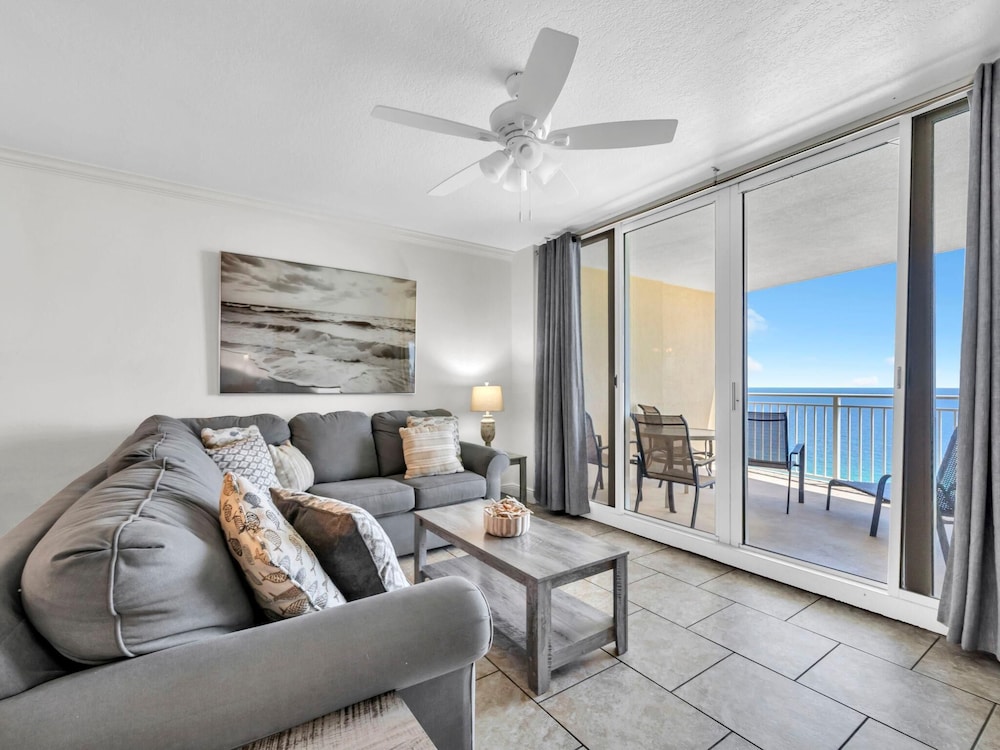 Emerald Beach 2336