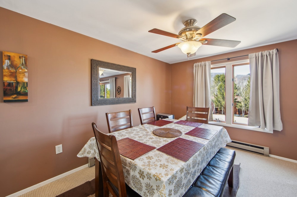 Hawkeye 21e - Spacious Townhome For Families 2 Bedroom Townhouse by The Summit at Gore Mountain