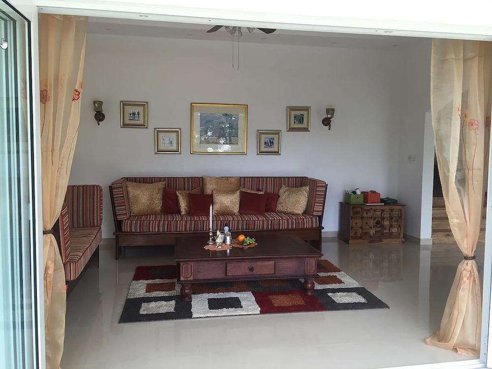Villa Karibu