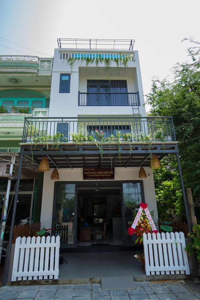 Little House Town Villa view 2
