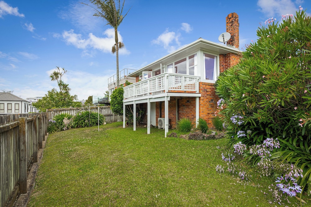 Serene 2BR Home in Meadowbank by Zodiak Stays