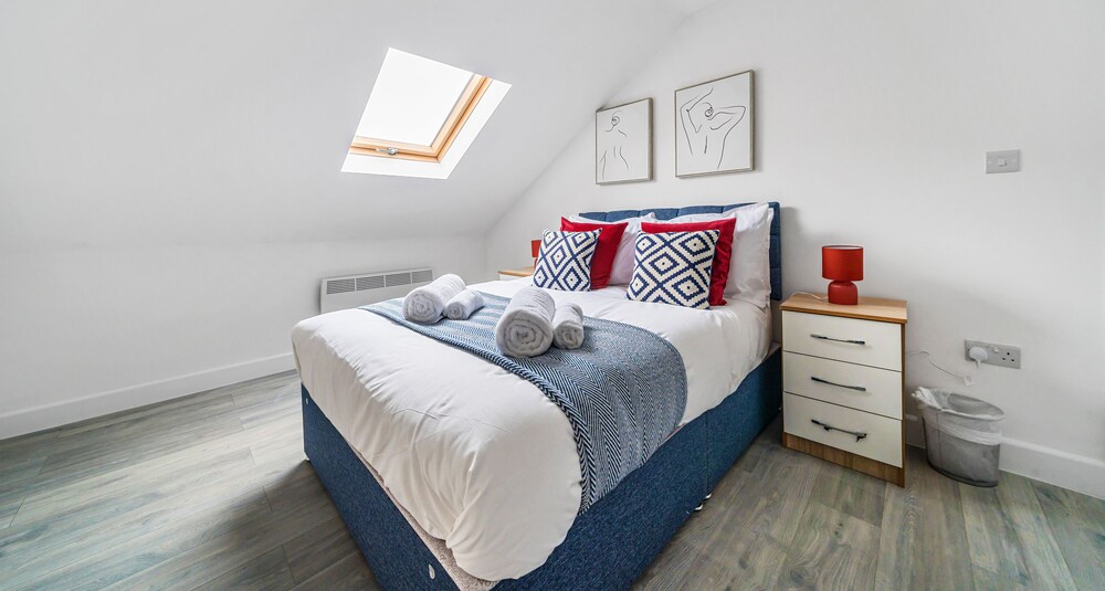 Modern Town Center Apartments Aldershot