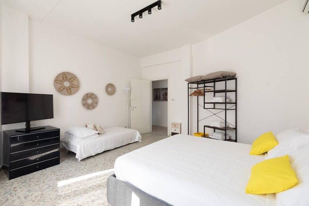 Luminous Family Apt With Balcony By St Peter'S