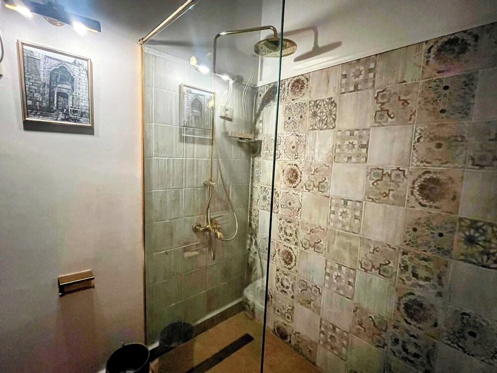 Layla Hostel