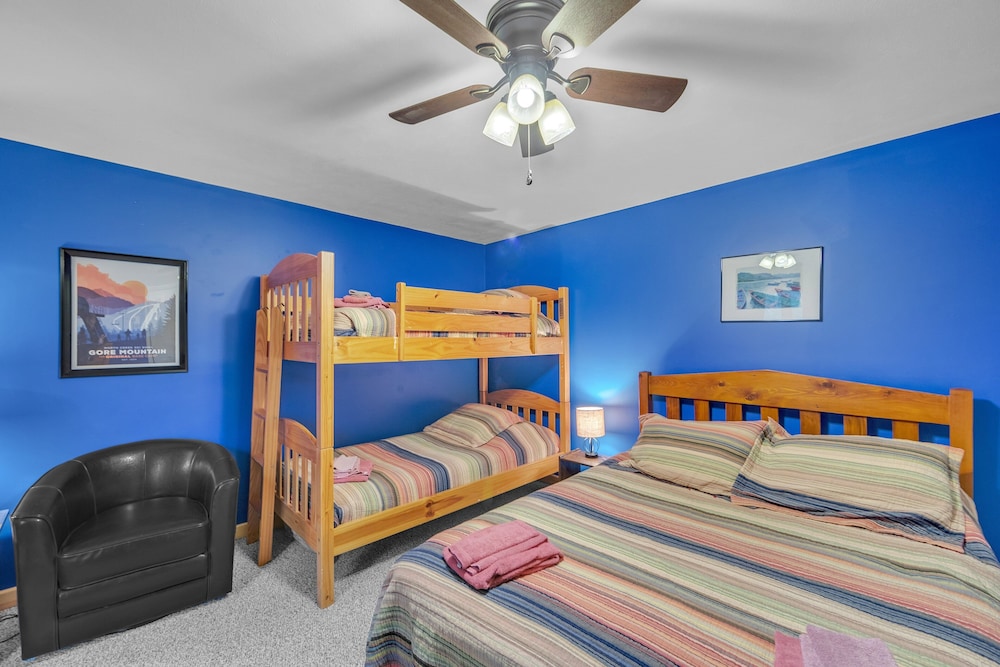 Otter Slide 78i - A Cozy Mountain Retreat 2 Bedroom Townhouse by The Summit at Gore Mountain