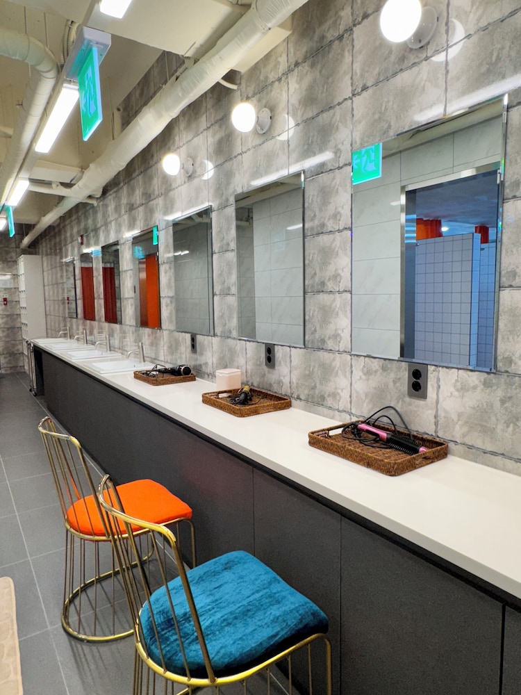 Bluedot Poshtel Myeongodong