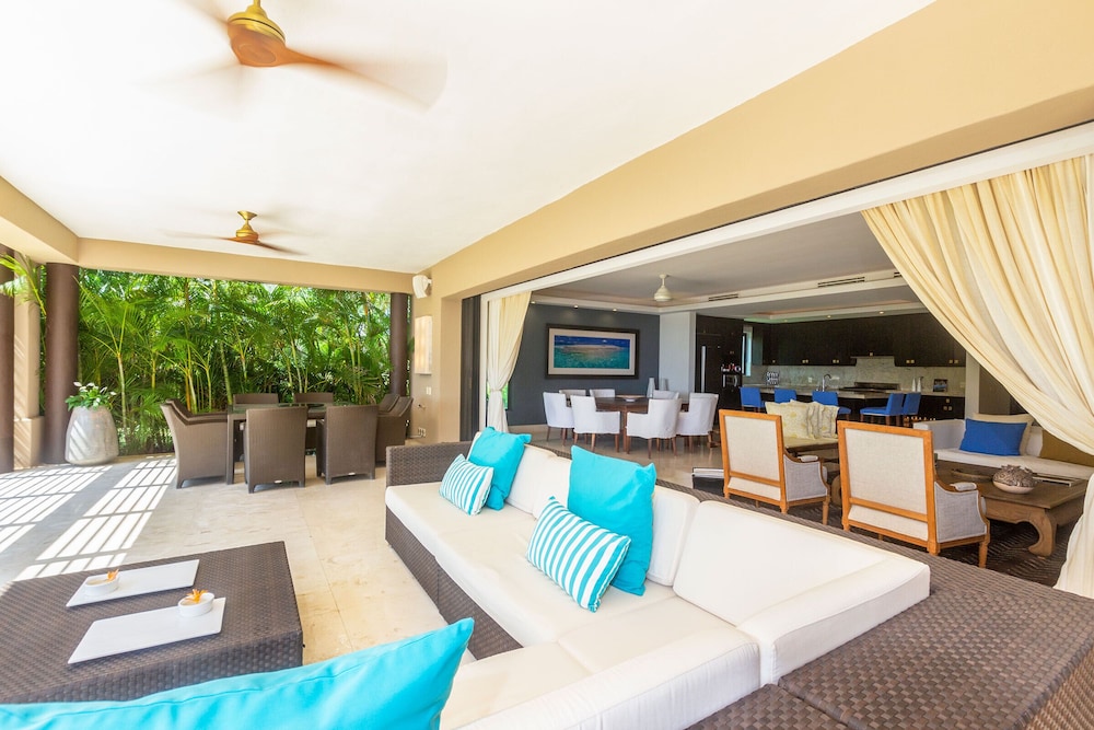 Perfect 4 Bedroom Condo view 3