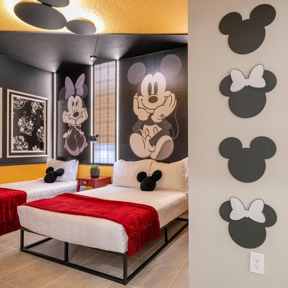 6152 Fantastic Spacious Home for Your Family