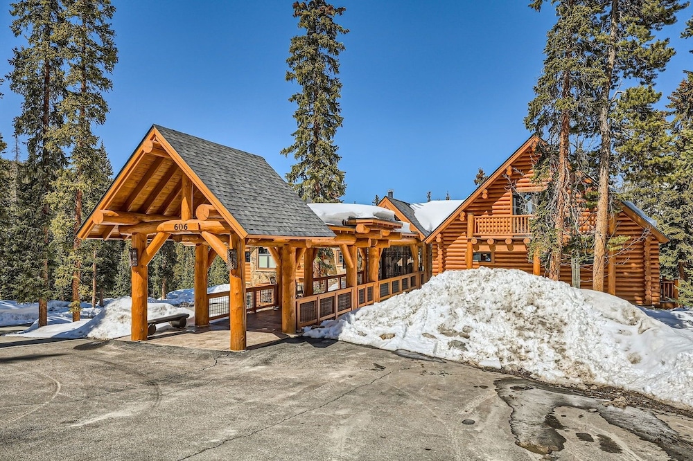 Bridge To Solitude 6 Bedroom Home