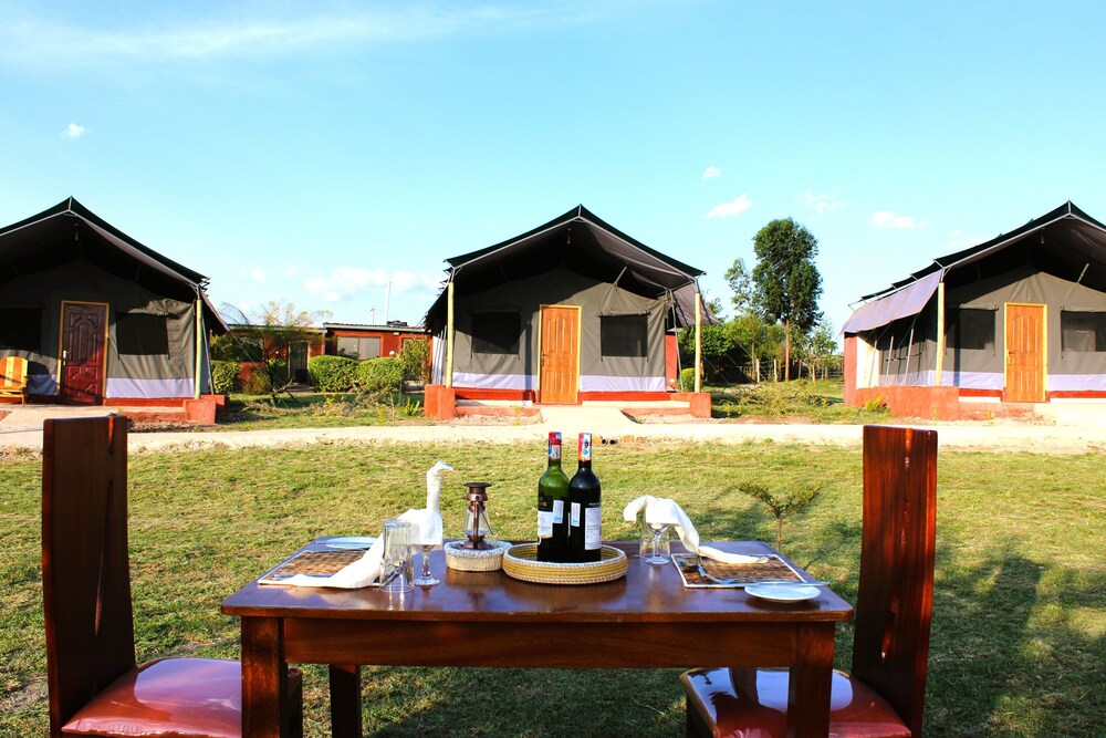 Endeem Mara Resort