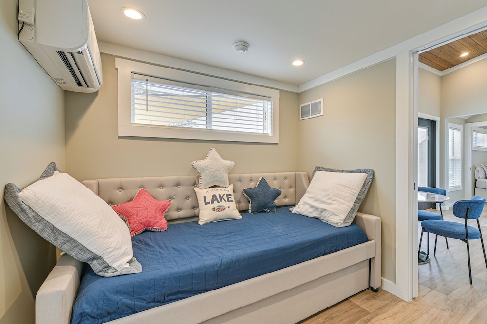 < 1 Mi to Marina: Pet-friendly Lake Norman Home!