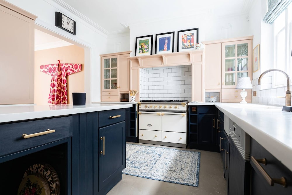 Alderney Street V by Onefinestay