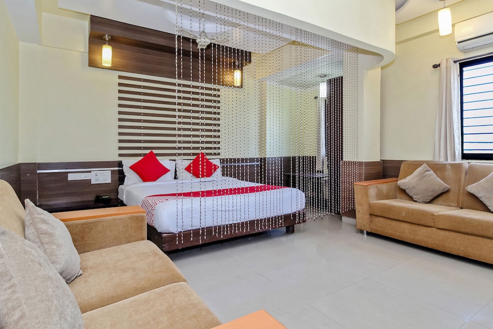 OYO 30537 Hotel Megharaj view 5
