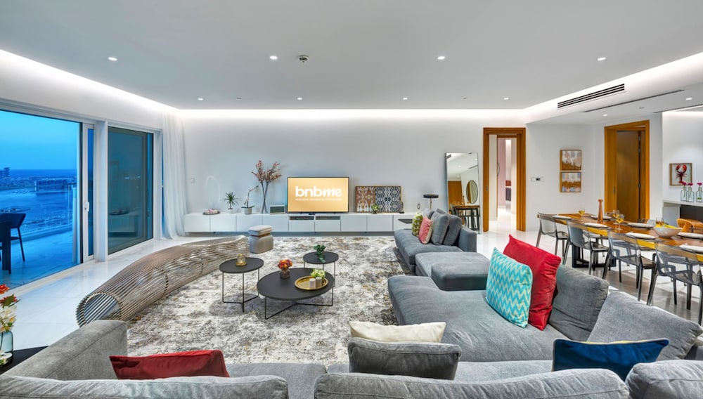 5B-1JBR-3703 by bnbme homes