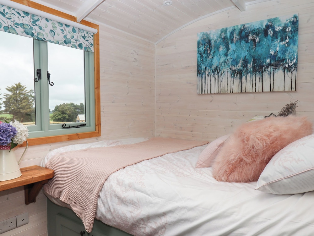 Lottie's Hut