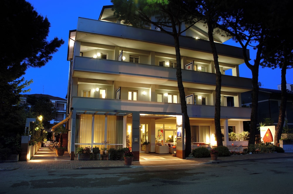 Hotel Eros Residence