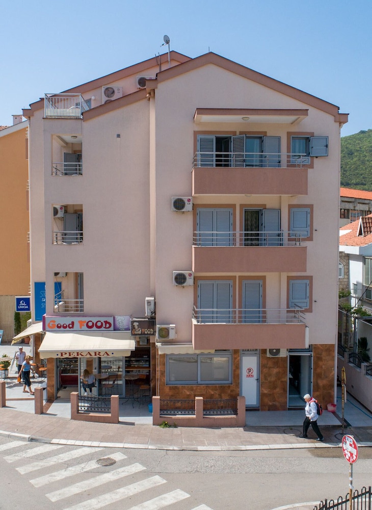 SMS Apartments