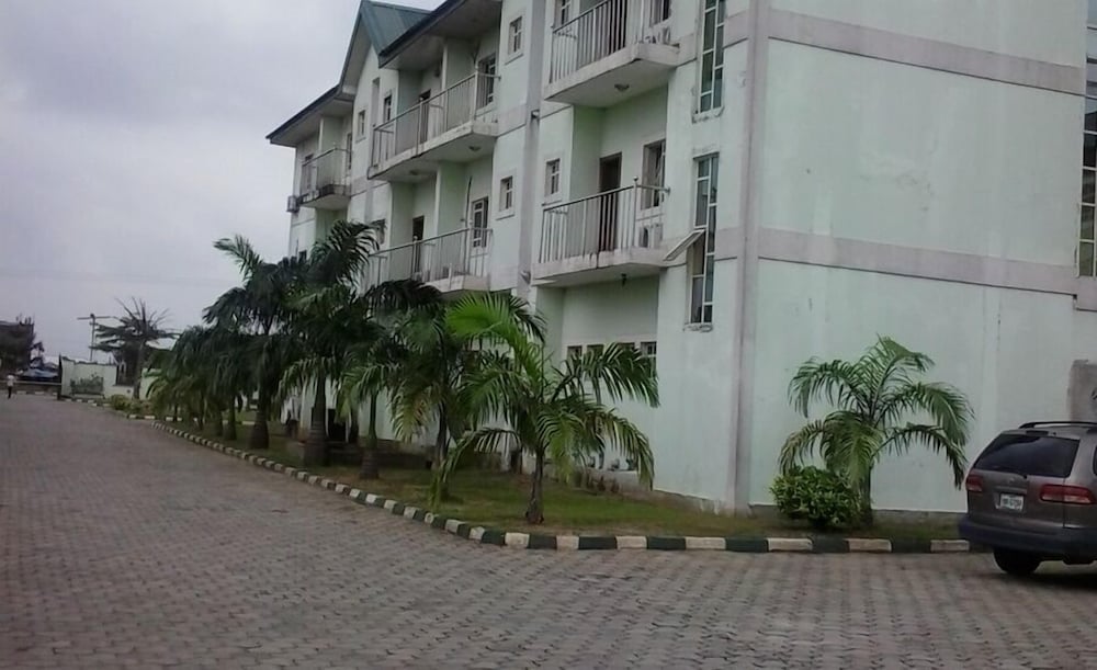Udeme Hotels