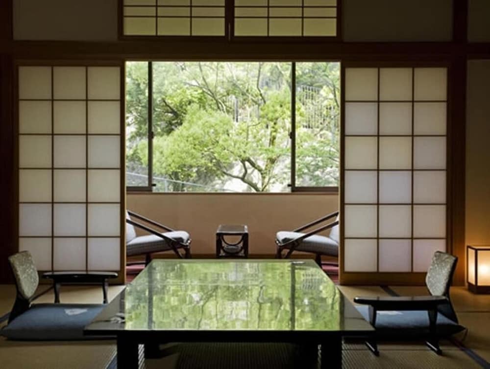Dogo Onsen Hotel Tsubakikan