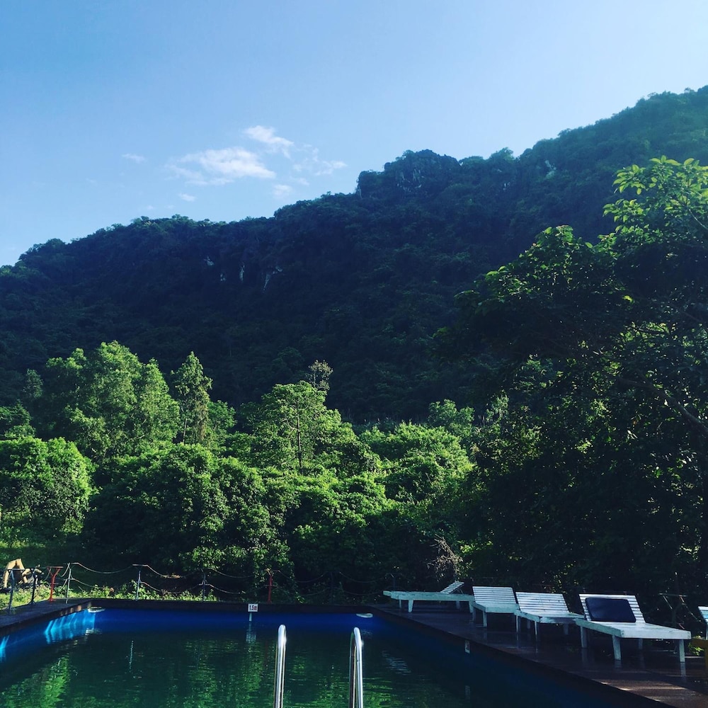 Cat Ba Eco Lodge