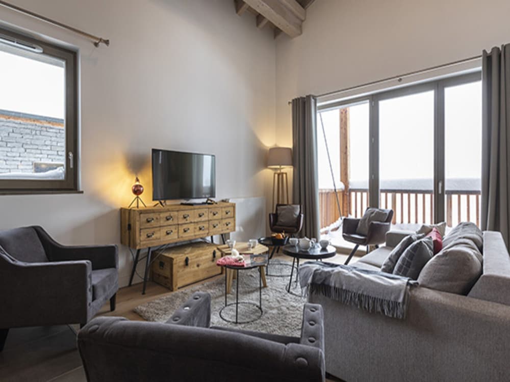 Apartment in La Rosiere With Stunning Alpine Views