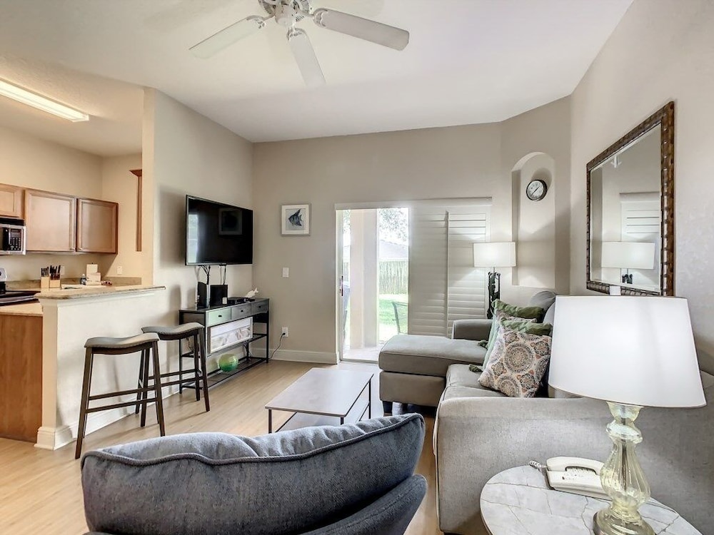 Annas Stunning Townhome In Regal Palms Resort Near Disney 3 Bedroom Townhouse