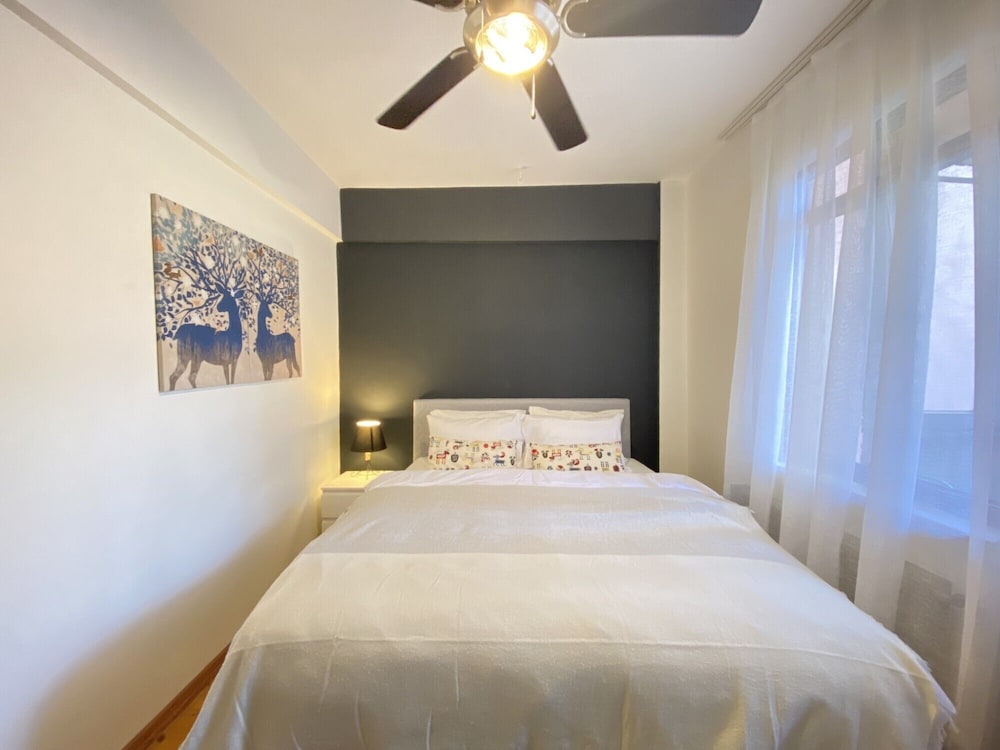 Chic Flat With Balcony in the Heart of Beyoglu