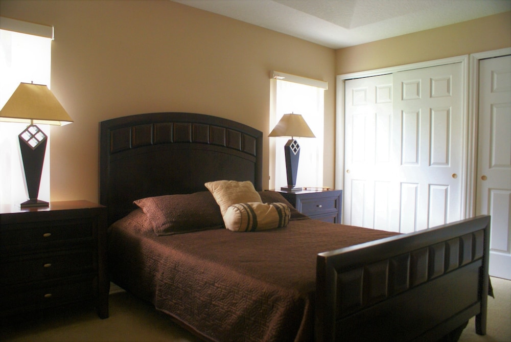 Alamo Vacation Townhomes