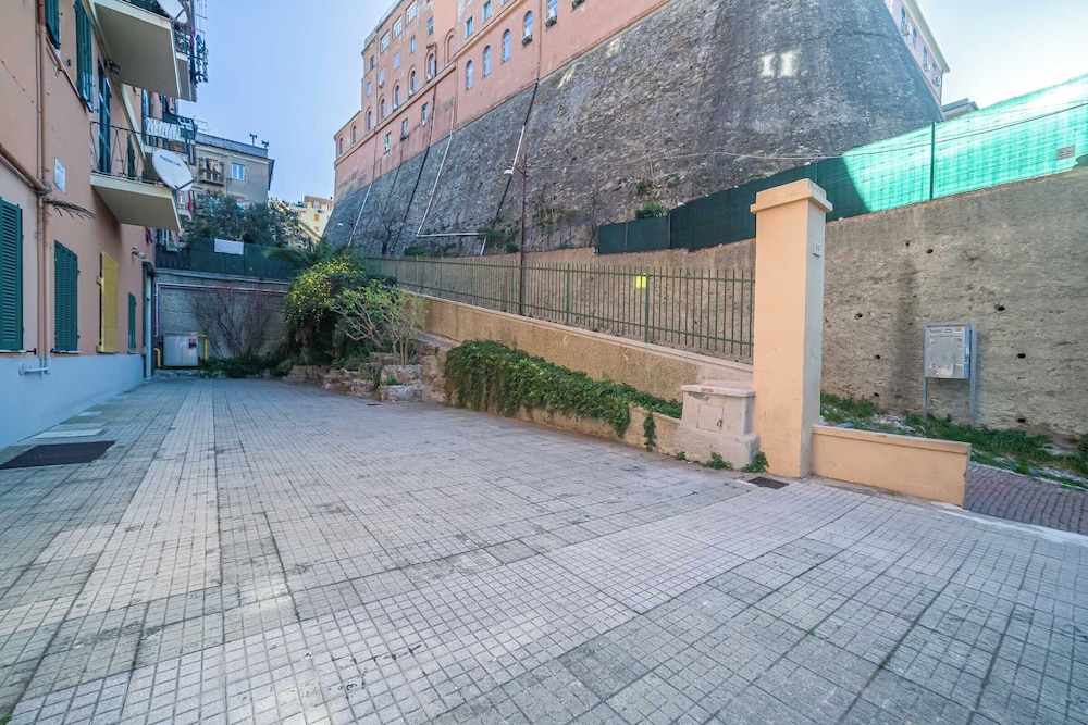 Genova Oregina Cozy Apartment - W/ Balcony