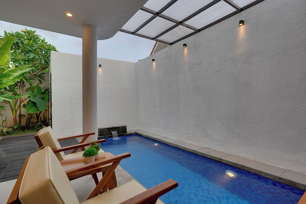 LaLuxe Villa and Residence
