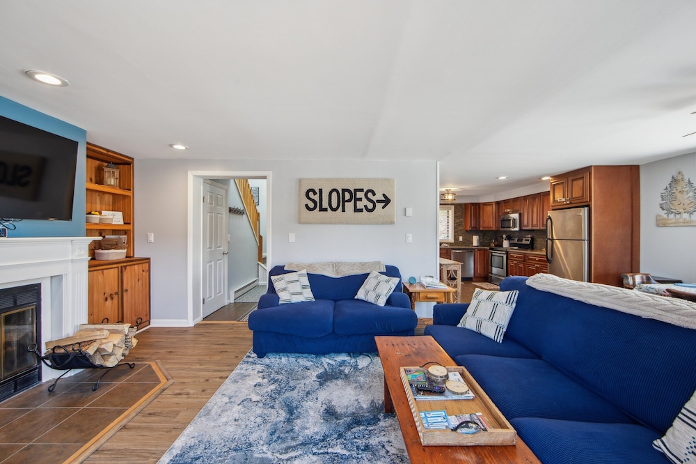 Hullabaloo 23E - Upgrade End Unit With Mountain Views 2 Bedroom Townhouse by The Summit at Gore Mountain