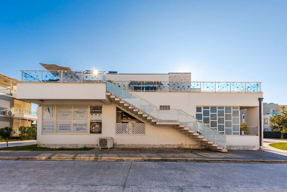Seaview Haven - Trendafili