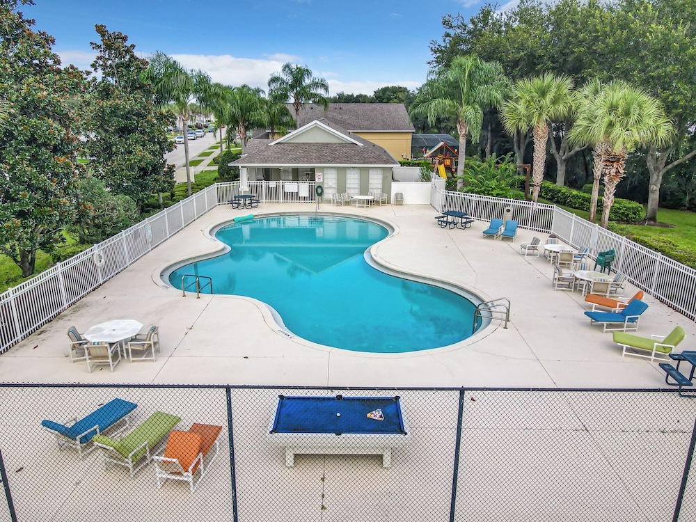 Siesta Pool Vacation Villa